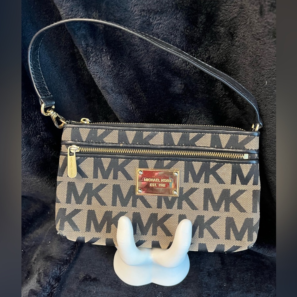 Authentic Michael Kors small purse or wristlet